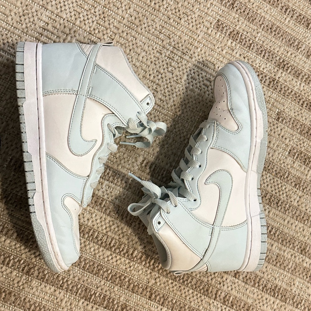Nike Dunk high “ Aluminum” white/light blue color way